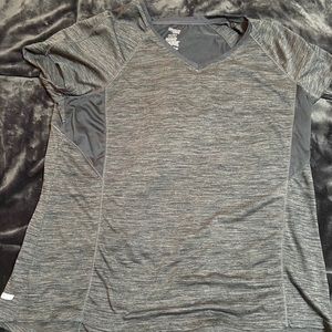 Gray tee shirt